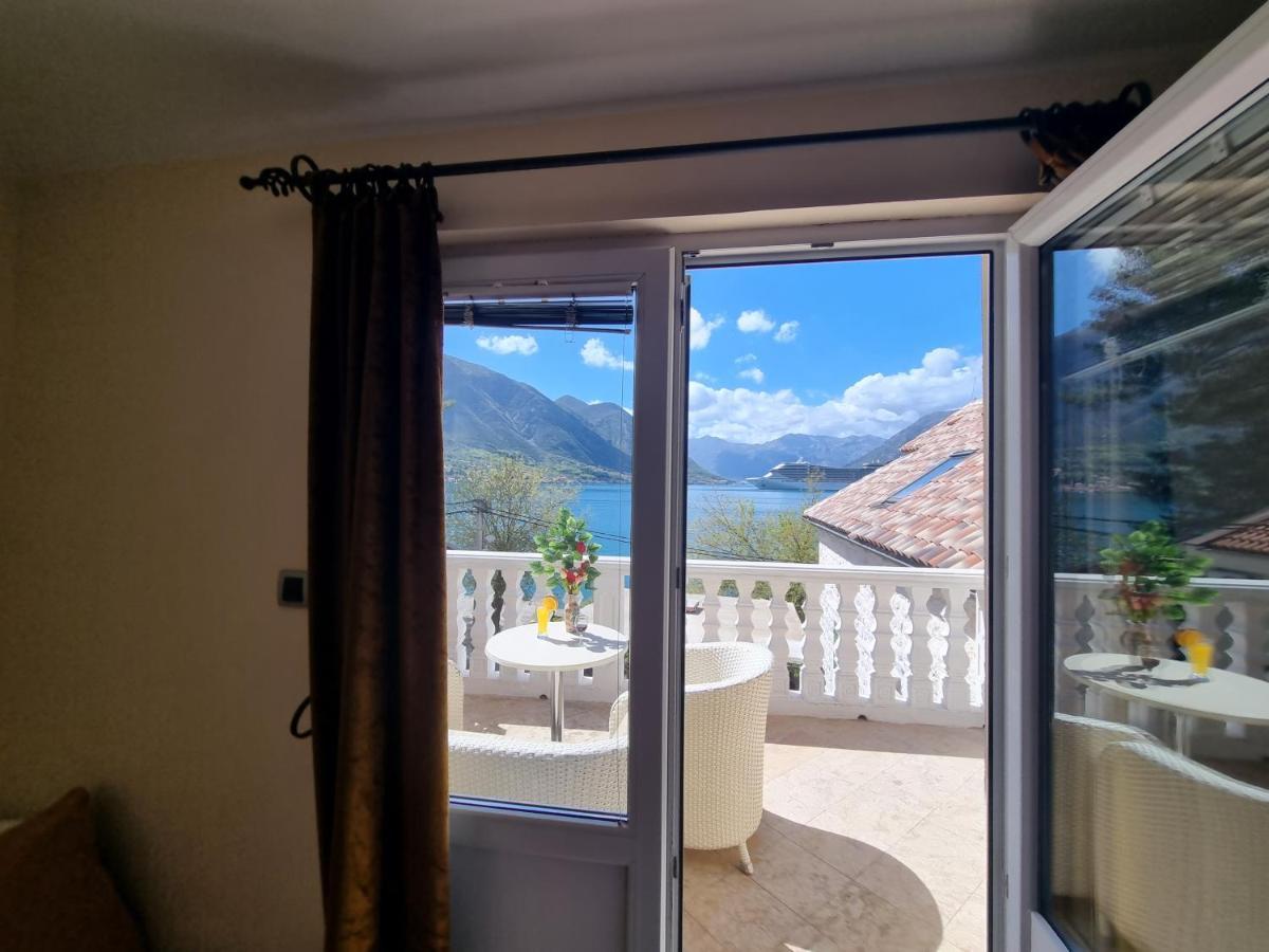 Lovely Apartment Jovan 3,With A View Of The Bay And Free Wi-Fi Kotor Exteriör bild