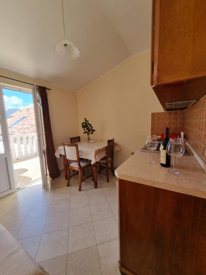 Lovely Apartment Jovan 3,With A View Of The Bay And Free Wi-Fi Kotor Exteriör bild