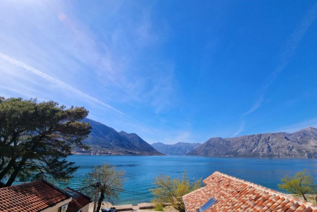Lovely Apartment Jovan 3,With A View Of The Bay And Free Wi-Fi Kotor Exteriör bild